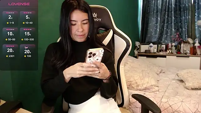 Snapshot of alice_middlee chatting on July 16, 2026, 3:29 pm alice middlee online show from July 16, 2026, 3:29 pm