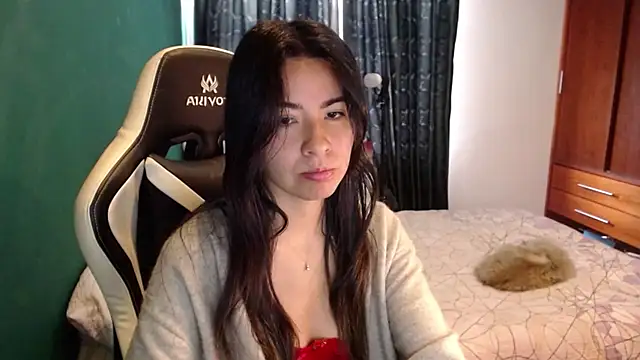 Snapshot of alice_middlee chatting on July 22, 2026, 3:04 pm alice middlee online show from July 22, 2026, 3:04 pm