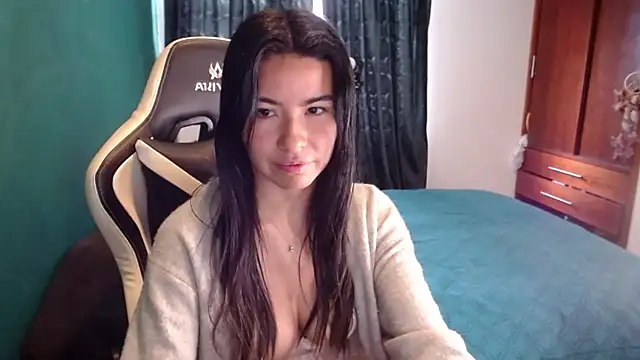 Snapshot of alice_middlee chatting on July 27, 2026, 5:42 pm alice middlee online show from July 27, 2026, 5:42 pm