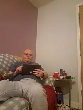 FriendlyDave online show from February 18, 2025, 9:53 pm