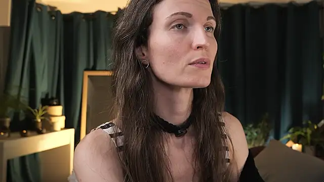 yulladao online show from April 11, 2026, 4:44 pm