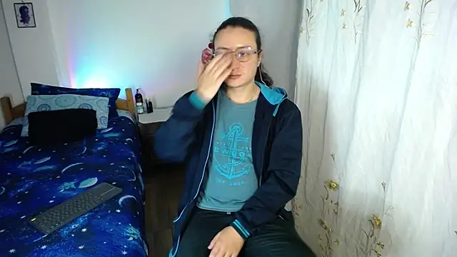 monkeywillwhite online show from December 19, 2025, 3:35 am