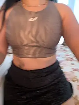 lupyta20 online show from October 1, 2025, 12:33 pm