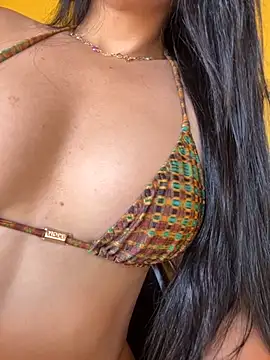 lupyta20 online show from November 22, 2025, 12:48 pm