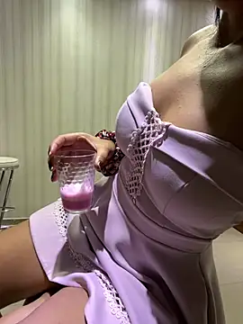 lupyta20 online show from February 25, 2026, 4:44 am