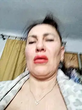 lindaledi2 online show from April 12, 2026, 4:34 pm