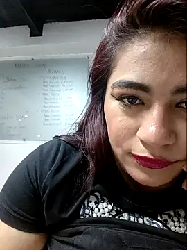 silvia lane online show from February 12, 2026, 4:18 am