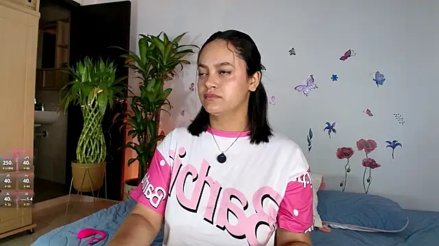 VICTORIABLACK xh online show from February 4, 2026, 8:53 am