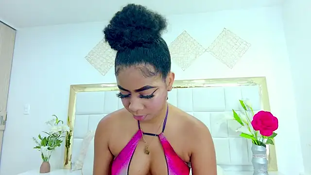 Snapshot of Tyra_Kane chatting on February 9, 2025, 7:27 am Tyra Kane online show from February 9, 2025, 7:27 am