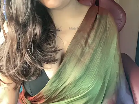 Snapshot of shanayaaa_1 chatting on January 26, 2025, 10:35 pm shanayaaa 1 online show from January 26, 2025, 10:35 pm