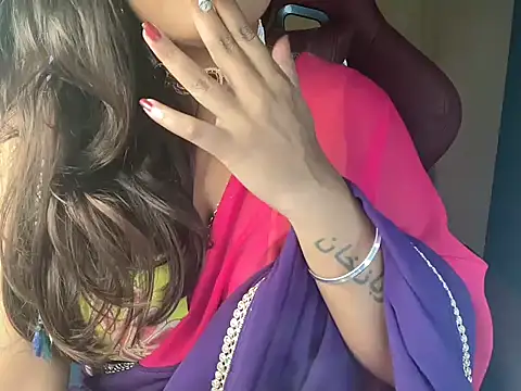 Snapshot of shanayaaa_1 chatting on January 30, 2025, 6:54 pm shanayaaa 1 online show from January 30, 2025, 6:54 pm