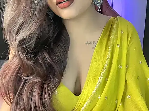 Snapshot of shanayaaa_1 chatting on September 17, 2025, 6:53 pm shanayaaa 1 online show from September 17, 2025, 6:53 pm