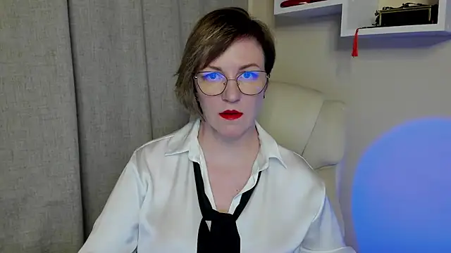 Snapshot of feliziaDesire chatting on May 7, 2026, 11:26 am feliziaDesire online show from May 7, 2026, 11:26 am