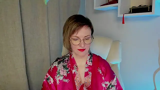 Snapshot of feliziaDesire chatting on May 16, 2026, 6:32 am feliziaDesire online show from May 16, 2026, 6:32 am