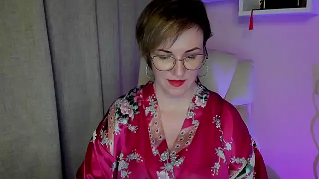 Snapshot of feliziaDesire chatting on June 7, 2026, 7:06 pm feliziaDesire online show from June 7, 2026, 7:06 pm