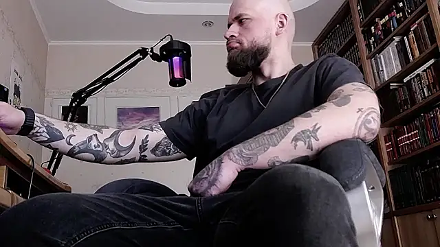 Snapshot of FindomJason chatting on March 11, 2026, 7:25 am FindomJason online show from March 11, 2026, 7:25 am