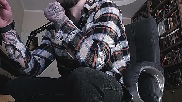 Snapshot of FindomJason chatting on March 13, 2026, 6:53 am FindomJason online show from March 13, 2026, 6:53 am