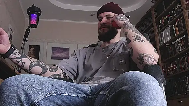 Snapshot of FindomJason chatting on March 18, 2026, 9:01 am FindomJason online show from March 18, 2026, 9:01 am