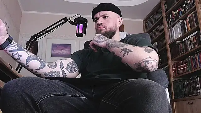 Snapshot of FindomJason chatting on March 22, 2026, 8:18 am FindomJason online show from March 22, 2026, 8:18 am