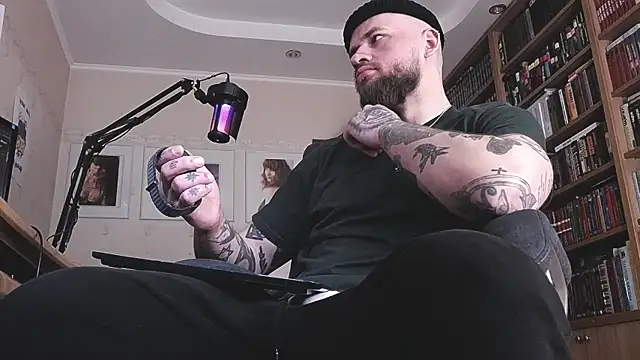 Snapshot of FindomJason chatting on March 27, 2026, 7:03 am FindomJason online show from March 27, 2026, 7:03 am