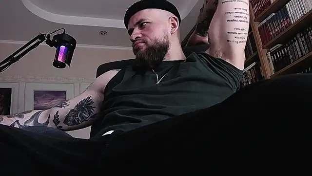 Snapshot of FindomJason chatting on March 27, 2026, 8:26 am FindomJason online show from March 27, 2026, 8:26 am