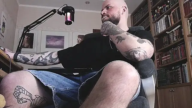 Snapshot of FindomJason chatting on April 13, 2026, 12:10 pm FindomJason online show from April 13, 2026, 12:10 pm