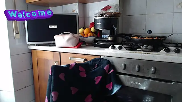 Snapshot of martachatte chatting on March 3, 2025, 12:16 pm martachatte online show from March 3, 2025, 12:16 pm