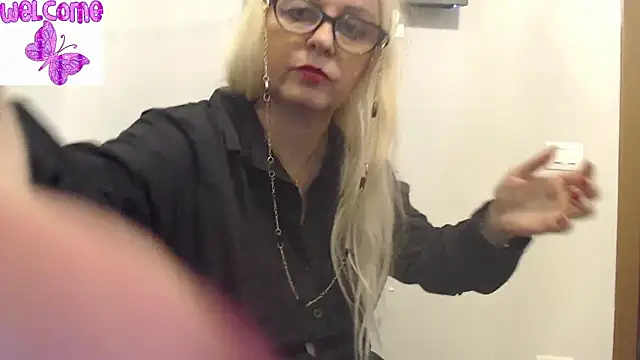 Snapshot of martachatte chatting on March 14, 2025, 3:58 pm martachatte online show from March 14, 2025, 3:58 pm