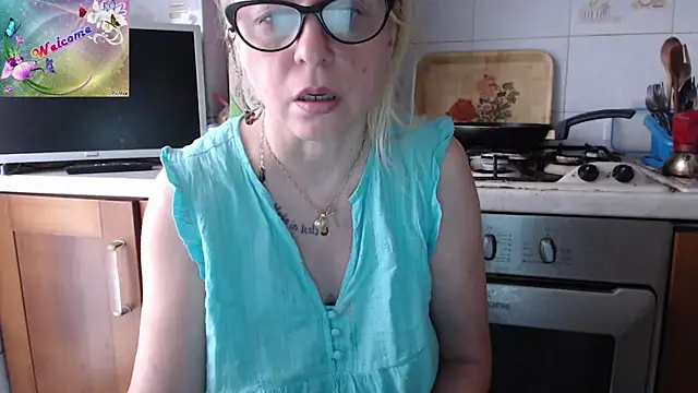 Snapshot of martachatte chatting on September 21, 2025, 6:26 am martachatte online show from September 21, 2025, 6:26 am