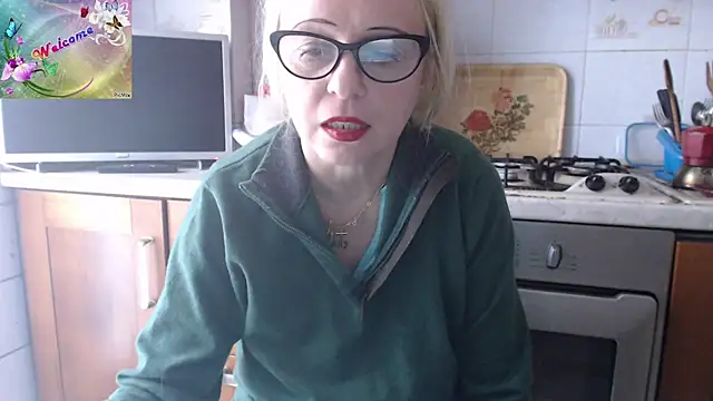 Snapshot of martachatte chatting on September 28, 2025, 8:20 am martachatte online show from September 28, 2025, 8:20 am