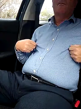 stiffandlubedxh online show from November 4, 2025, 9:03 pm