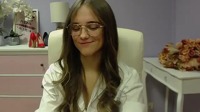 Snapshot of dirtyxEmily chatting on December 19, 2024, 10:45 am dirtyxEmily online show from December 19, 2024, 10:45 am