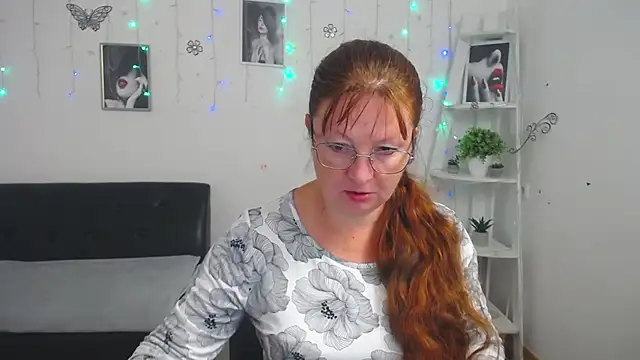 VanessaHotts online show from September 13, 2025, 5:07 am