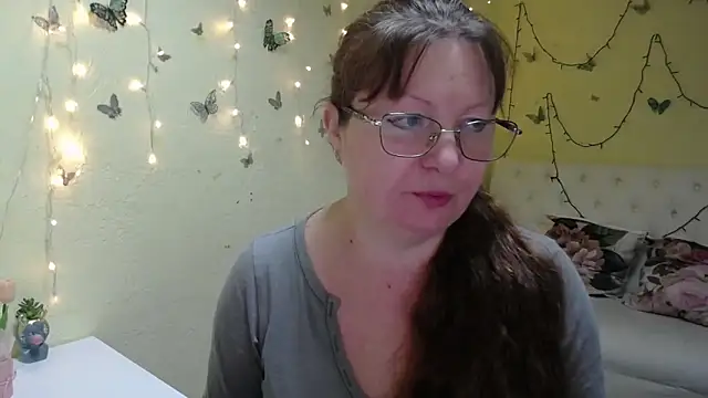 VanessaHotts online show from March 13, 2026, 6:09 am