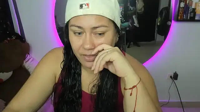 AliceFox Milf online show from April 11, 2026, 9:52 pm