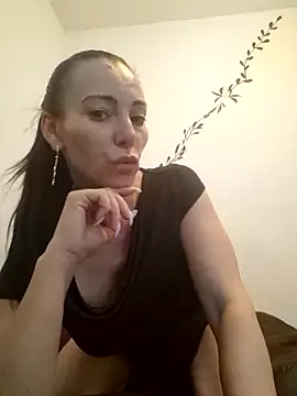 Snapshot of milflovelyxxx chatting on June 13, 2026, 6:06 pm milflovelyxxx online show from June 13, 2026, 6:06 pm