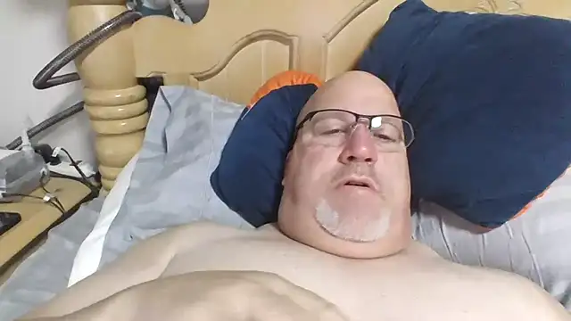 Bigbear0563 online show from February 8, 2026, 4:32 pm