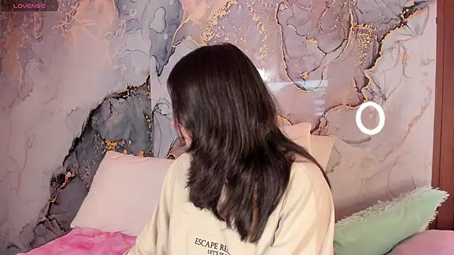 Mey moon online show from March 4, 2026, 3:56 am