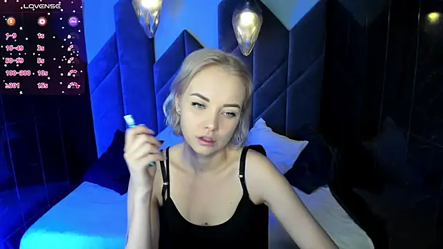 Snapshot of StephanieSweety chatting on February 21, 2025, 2:38 pm StephanieSweety online show from February 21, 2025, 2:38 pm