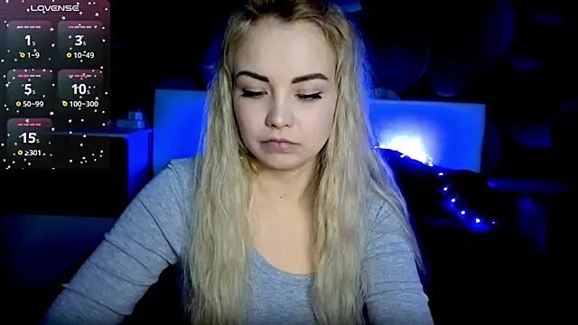 Snapshot of StephanieSweety chatting on October 20, 2025, 12:16 pm StephanieSweety online show from October 20, 2025, 12:16 pm