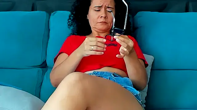 Sami Hotie1 online show from April 14, 2026, 7:42 pm