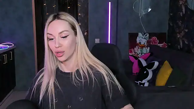 Blckmirrorr online show from February 14, 2026, 4:37 pm