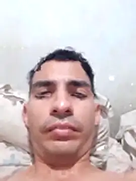 Snapshot of manuel202332 chatting on December 26, 2024, 1:29 am manuel202332 online show from December 26, 2024, 1:29 am