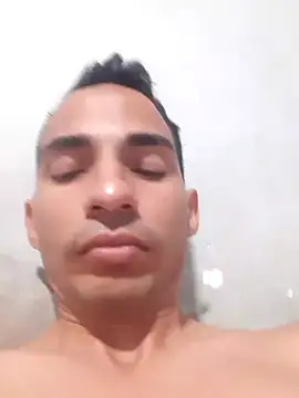 Snapshot of manuel202332 chatting on January 1, 2025, 7:09 am manuel202332 online show from January 1, 2025, 7:09 am