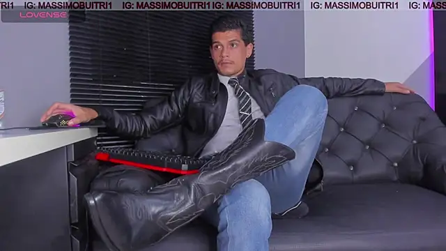 Snapshot of massimo_g chatting on April 22, 2026, 1:41 am massimo g online show from April 22, 2026, 1:41 am