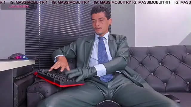 Snapshot of massimo_g chatting on April 22, 2026, 1:45 pm massimo g online show from April 22, 2026, 1:45 pm