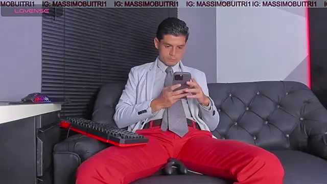 Snapshot of massimo_g chatting on May 7, 2026, 11:54 pm massimo g online show from May 7, 2026, 11:54 pm