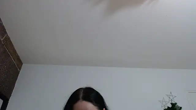 Crystal-dreamt online show from December 1, 2024, 4:29 pm