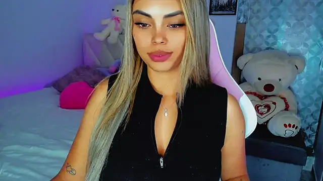 Snapshot of Gabby_prieto chatting on January 29, 2025, 4:26 am Gabby prieto online show from January 29, 2025, 4:26 am