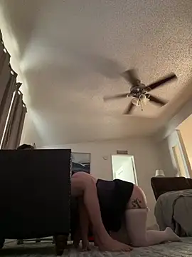 Snapshot of KatDaddie9886 chatting on February 6, 2025, 9:17 pm KatDaddie9886 online show from February 6, 2025, 9:17 pm